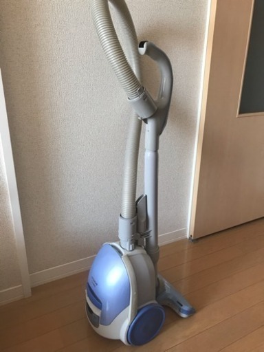 【お取引中】HITACHI 掃除機 cv-we5