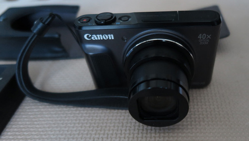 カメラ　Canon（キャノン）　Power Shot SX720HS　ブラック　　純正カメラカバー付き！！！