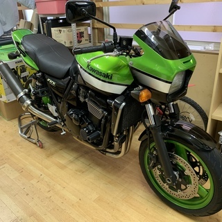 カワサキZRX1200R 2008年キャブ最終モデル　室内保管無転倒車とても大事にしてきました。 カワサキZRX1200R 2008年キャブ最終モデル 室内保管無転倒車とても大事