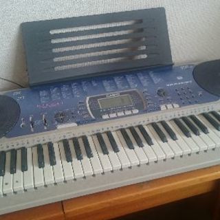 【ジャンク】電子キーボード(引き取りをお願いします。)