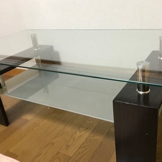 ガラスのセンターテーブル