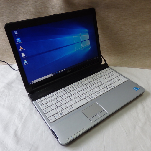 ★富士通☆Windows10 Pro 64bit☆Core i3 - 2.27GHz☆250GB 【4】