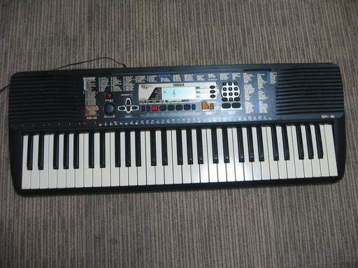ヤマハ電子ピアノ　PSR-195