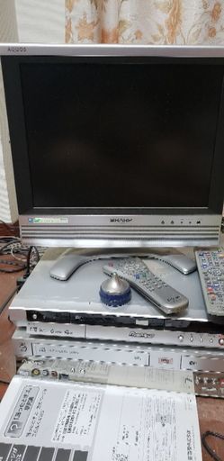 シャープのAQUOS　15型　2006年製