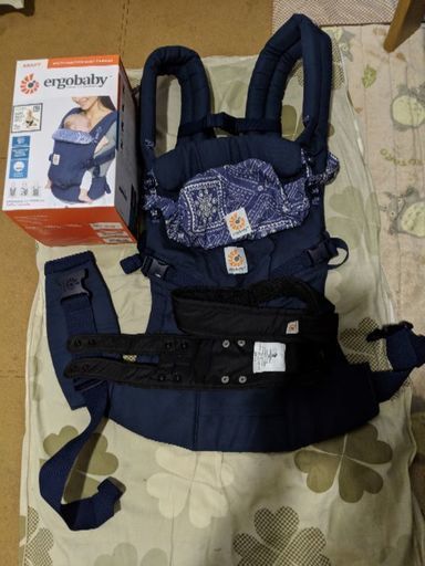 最終値下げです。美品 エルゴ アダプト ネイビーバンダナ