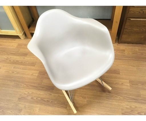 【Herman Miller】ロッカーベース　イームズチェアあります！！