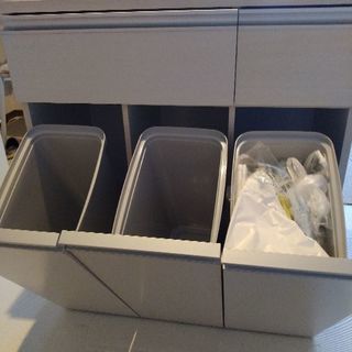 [美品]アイリスオーヤマ　ゴミ箱収納棚