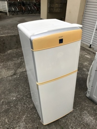 シャープ2ドア冷蔵庫140L綺麗に使ってました