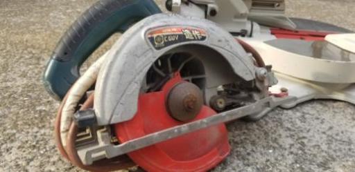 日立。レーザー付き押し切りC8FSHとおまけ造作丸ノコ！