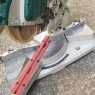 日立。レーザー付き押し切りC8FSHとおまけ造作丸ノコ！