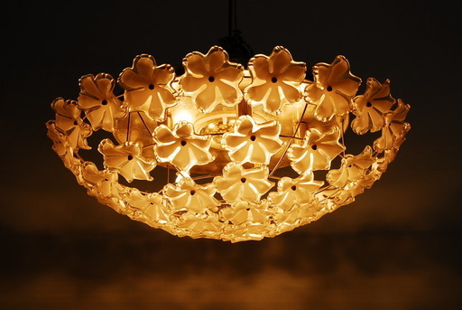 24 キシマ シーリングライト 天井照明 5灯 シャンデリア フラワーモチーフ Ykc 6797アントレ ひろ 岡崎の照明器具の中古あげます 譲ります ジモティーで不用品の処分