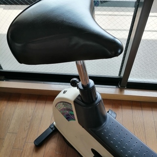 人気！】本格エアロバイク コンビ（現コナミスポーツ）EZ102