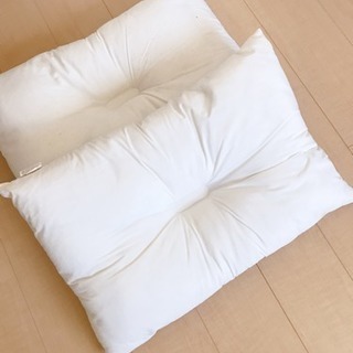 ニトリ枕2つ