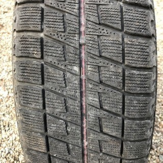 スタッドレス ５穴 15インチ NISSANセレナで使用。