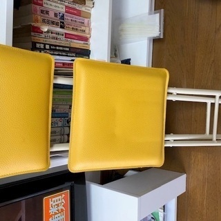 黄色　皮　折り畳み椅子　　傷汚れなし　キレイです