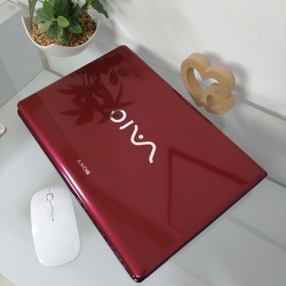 光沢ブレイジングレッドのとても可愛いVAIO☆ とても美品！ 最新