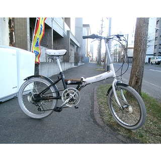 札幌【自転車 折りたたみ 20インチ】６段変速 ブラック＆ホワイト/黒＆白 折り畳み 折畳み 折畳 チャリ 本郷通店