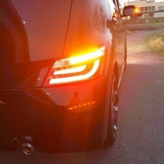 bB LED流れるテール