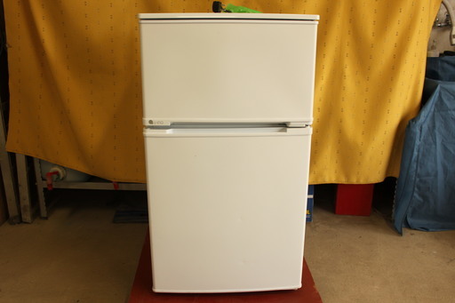 ユーイング 90L 2ドア冷凍冷蔵庫UING UR-D90J-W ２０１８年 無料配送（弊社から２０キロまで）
