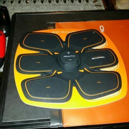 sixpad  3回程使用美品！
