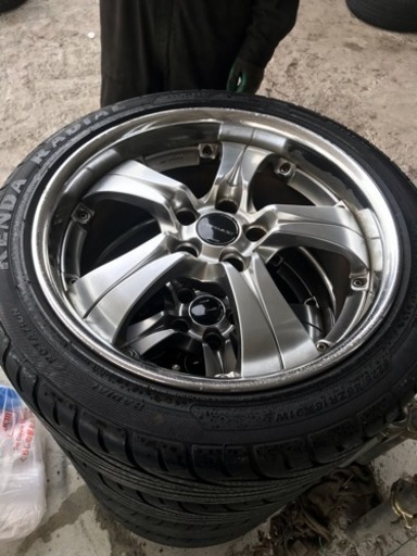 225/45/18 アルミホイール付きノーマルタイヤ、取り付け無料 225/45/18 アルミホイール付きノーマルタイヤ、取り付け無料