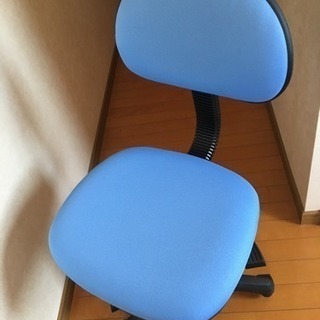オフィス用、勉強机用の椅子