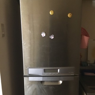 東芝大型冷蔵庫　2002年式　GRー423k（XS）415L 5ドア