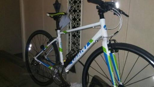 クロスバイクさらに値下げします。