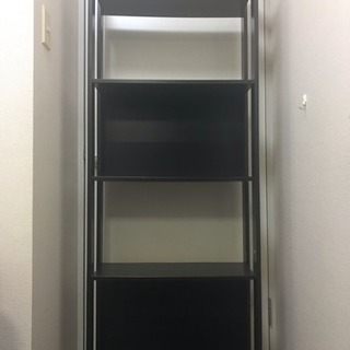 IKEAの黒い棚