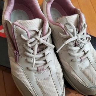 値下げ‼️asics♡スニーカー24.0EEE