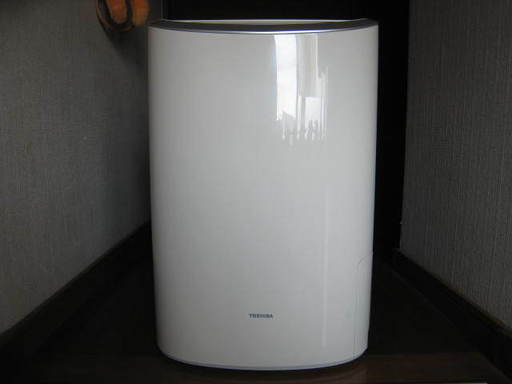 ★★★東芝製除湿器「RAD-CR80X」中古実動品