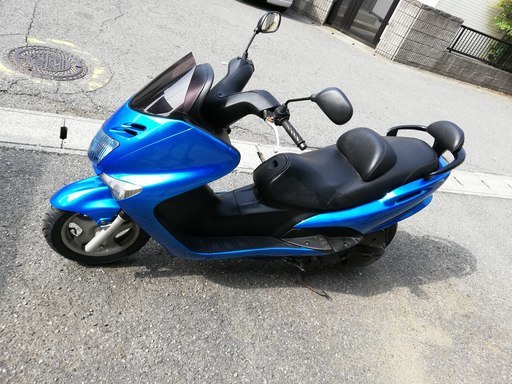 マジェスティ125FI　台湾ヤマハ　新品外装・タイヤ マジェスティ125FI 台湾ヤマハ 新品外装・タイヤ