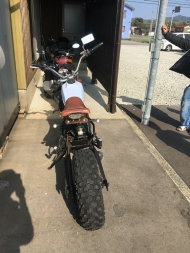 TW  バイク 200