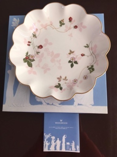 新品 ウェッジウッド ワイルドストロベリー 高島屋購入 ココ 新井宿の食器 プレート の中古あげます 譲ります ジモティーで不用品の処分