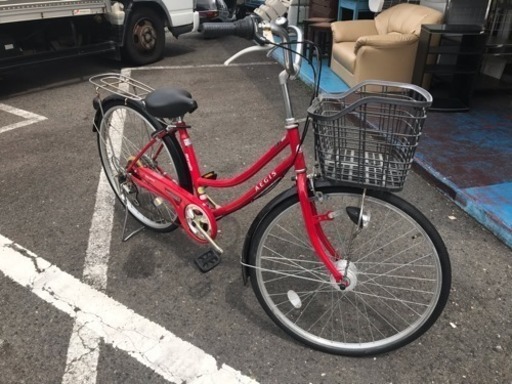 使用回数僅か！新品かご付き 赤い自転車 26インチ