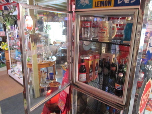 キリンレモン 店舗用 冷蔵庫／インテリアや収納としても。