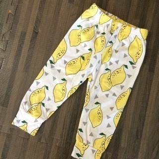 【☆インスタ映え☆】新品 レモン柄パンツ