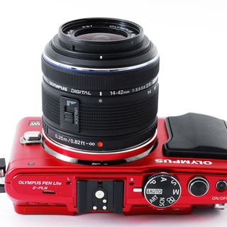 OLYMPUS Pen Lite E-PL6 レッド レンズキット★極上美品★自分撮りできる★8GB新品SDカード、外付けフラッシュ付き！
