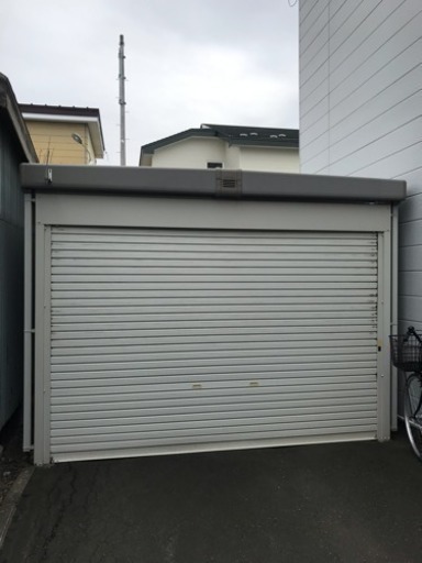 イナバ車庫(物置スペース有り)