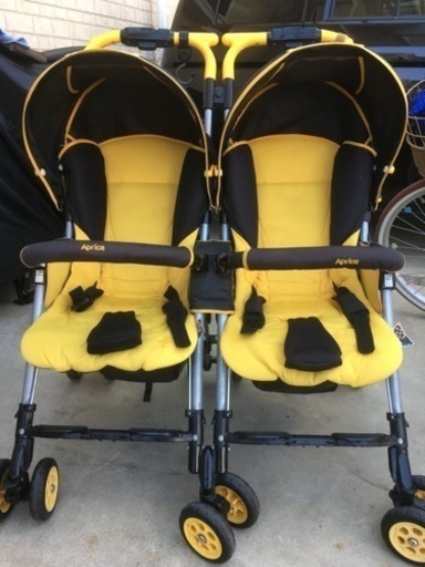 双子用ベビーカー アップリカ