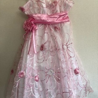 ピンクのドレス 