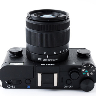 Pentax Q-S1 レンズキット ブラック★極上美品★超小型軽量★8GB 新品SDカード、ストラップ付き