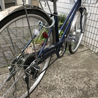 自転車 更にまた値下げしました〜27インチ6段ギア オートライト自転車
