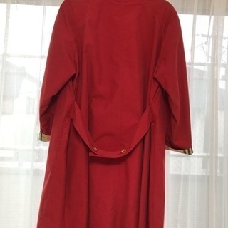 バーバリートレンチコート赤