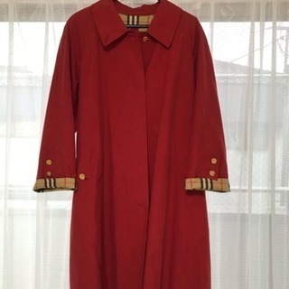 バーバリートレンチコート赤