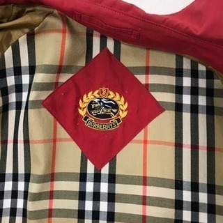 バーバリートレンチコート赤