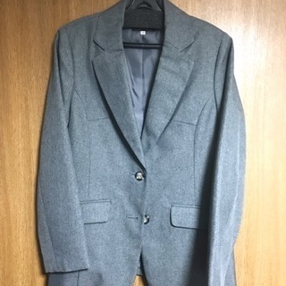 ベルーナ スーツ グレー(濃いめ) 11AR