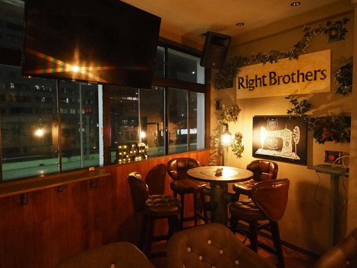 Rb Bar 銀座コリドー街に居心地の良いバーが誕生 低価格 お洒落 カラオケ無料 ソファ席有り 団体歓迎 Gaku Iwash 新橋のバー の無料広告 無料掲載の掲示板 ジモティー