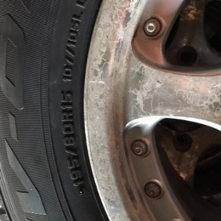 ハイエースに LTタイヤ&アルミホイール 4本