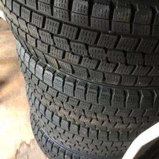 ハイエースに LTタイヤ&アルミホイール 4本